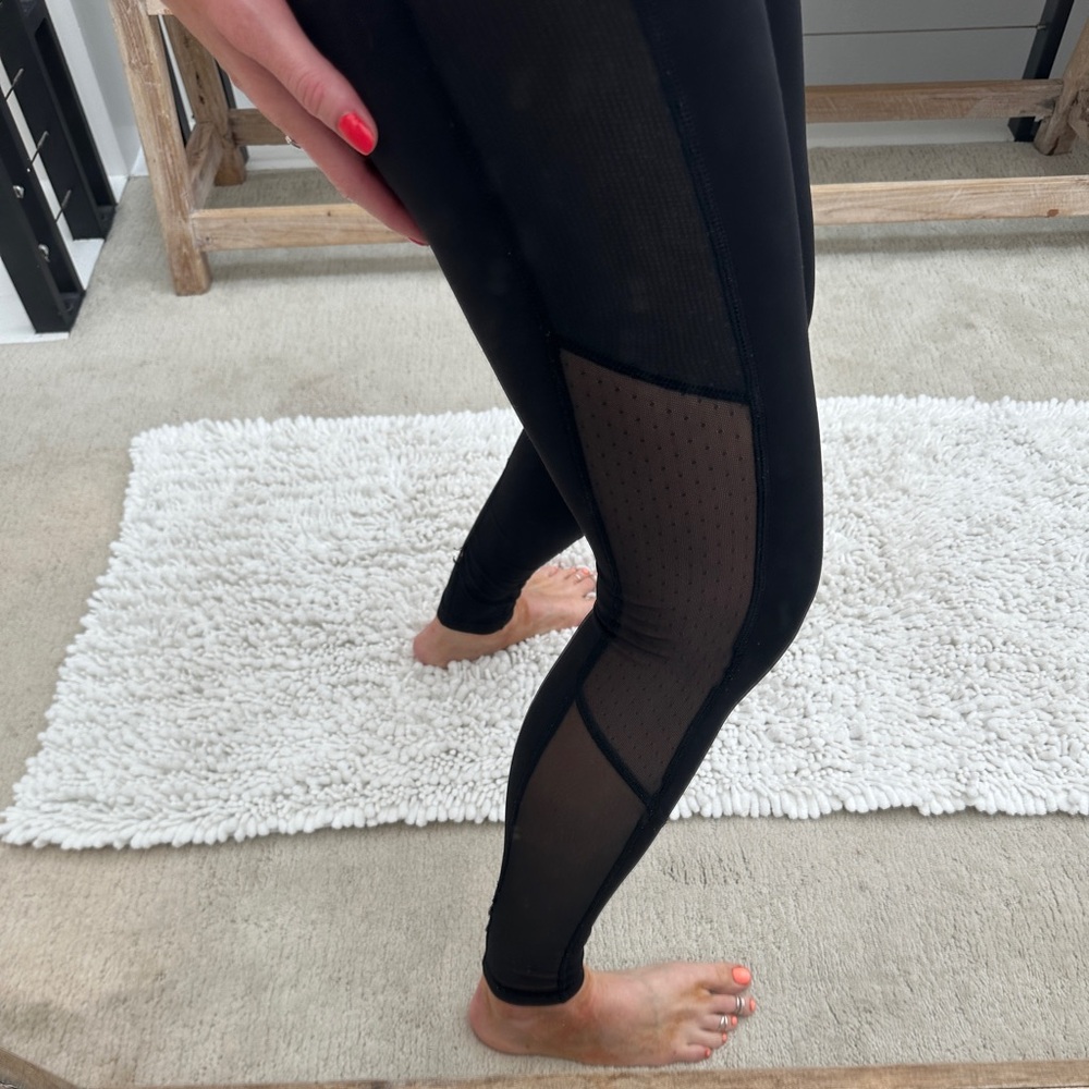Lululemon Black High Waisted Leggings Mesh Side Panels | Size 6 - Picture 6 of 15